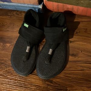 Black Sanuk Yoga Sling Sandals - Women’s size 8